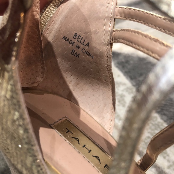 Tahari Bella Faux SnakeSkin Gold Heels 8M. GUC - Picture 3 of 10